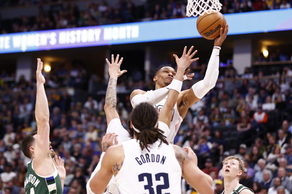 她的表现虽 她的表现虽