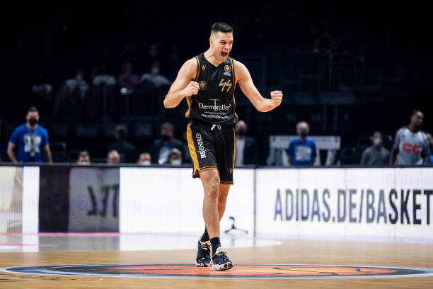 拜仁的战术 拜仁的战术